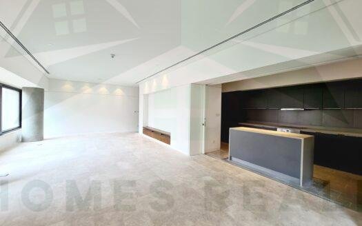 For rent 3 bedrooms duplex with terrace