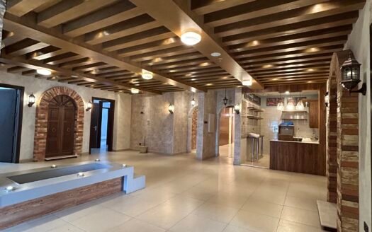 for rent commerical floor 600 sq meter seaview in bned elqar